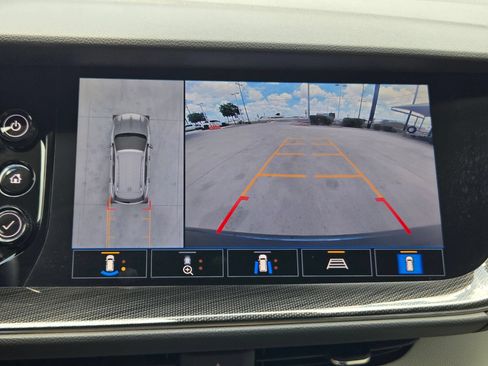 Certified 2022 Buick Envision Essence w/ Technology Package I FWD image 16