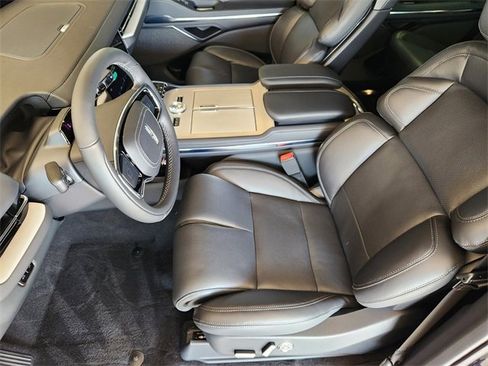 New 2025 Lincoln Navigator Reserve w/ Jet Appearance Package image 11