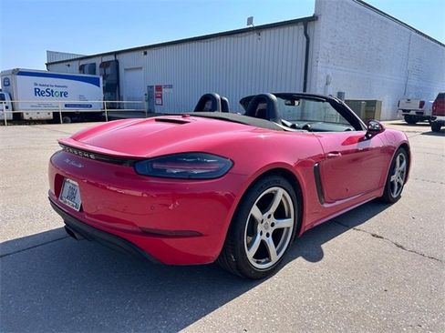 Used 2023 Porsche 718 Boxster image 8