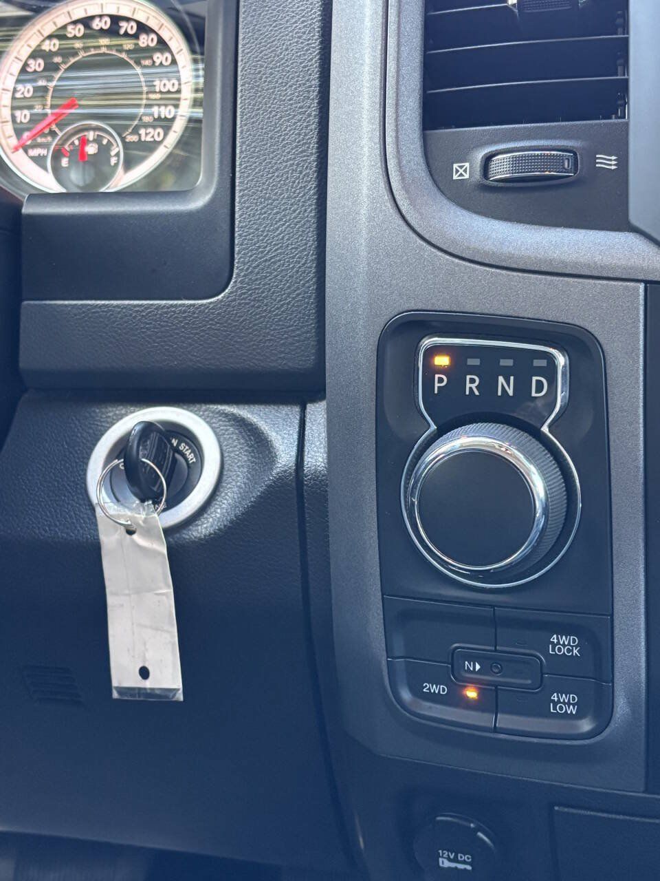 Used 2018 RAM 1500 Express AWD/4WD image 27