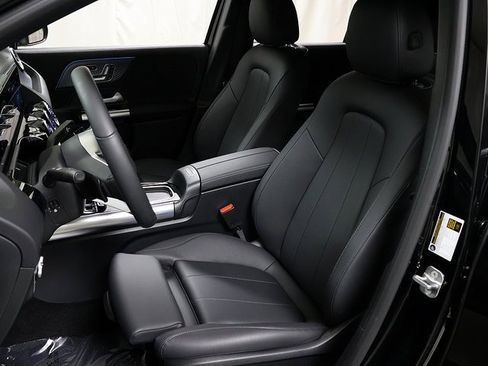 Used 2025 Mercedes-Benz GLA 250 4MATIC image 10