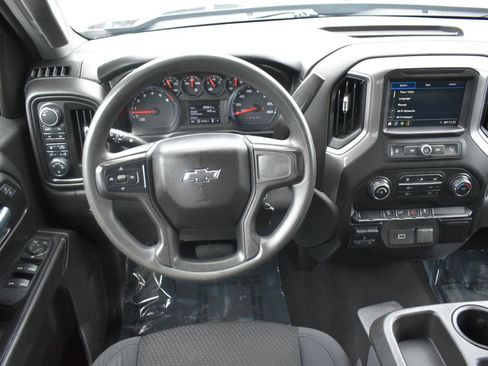 Used 2019 Chevrolet Silverado 1500 Custom Trail Boss w/ Custom Convenience Package AWD/4WD image 11