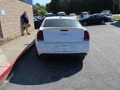 Used 2018 Chrysler 300 S w/ 300S Premium Group RWD image 6