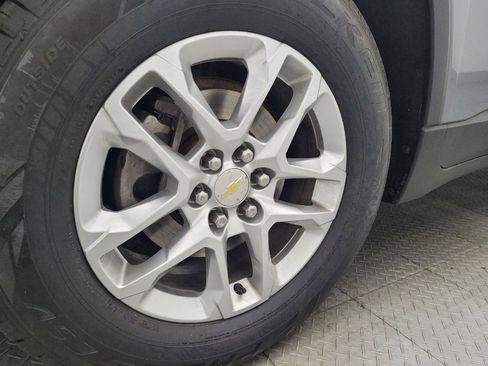 Used 2019 Chevrolet Traverse LT image 31