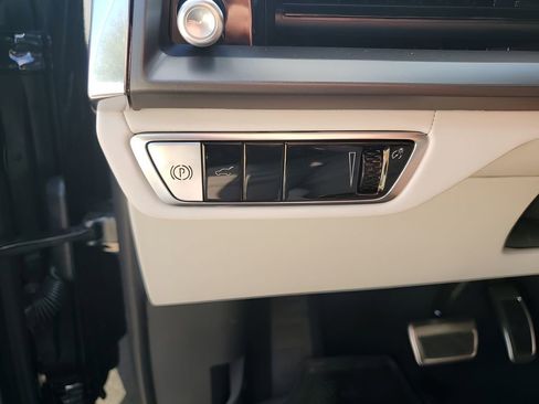 New 2026 Cadillac Vistiq Luxury image 33