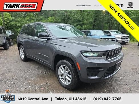 Used 2025 Jeep Grand Cherokee Laredo X w/ Luxury Tech Group I AWD/4WD image 1