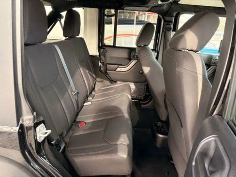 Used 2016 Jeep Wrangler Unlimited Sport w/ Connectivity Group AWD/4WD image 19