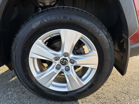 Used 2019 Toyota RAV4 XLE image 22