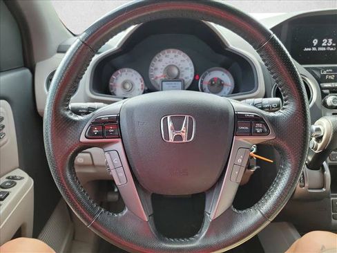 Used 2014 Honda Pilot Touring image 21