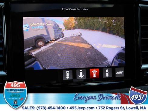 New 2026 Chrysler Pacifica Select image 37