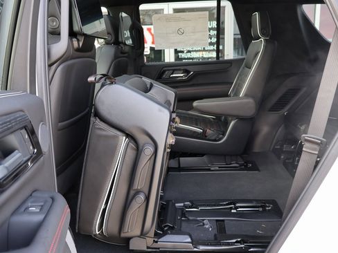 New 2025 GMC Yukon AT4 Ultimate image 29