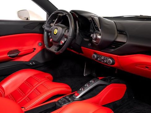 Used 2018 Ferrari 488 Spider RWD image 52