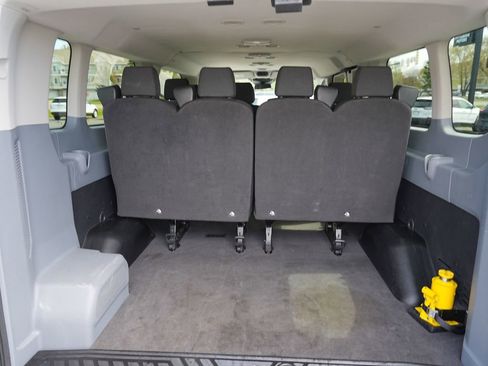 Used 2018 Ford Transit 350 XL RWD image 22