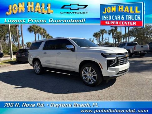 Used 2025 Chevrolet Suburban Premier image 16