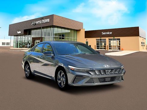 New 2026 Hyundai Elantra SEL Sport Premium FWD image 11