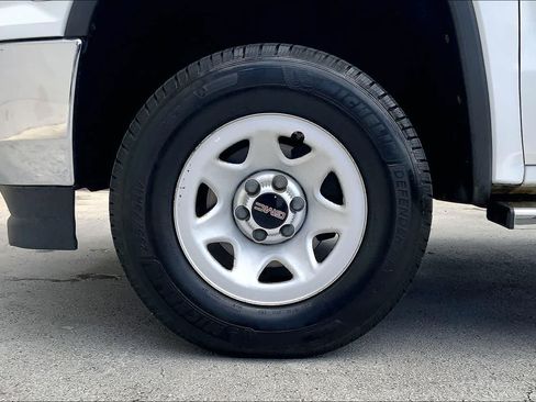 Used 2018 GMC Sierra 1500 2WD Regular Cab image 8