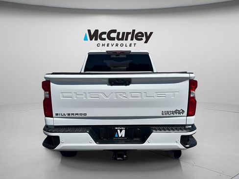 Used 2020 Chevrolet Silverado 2500 High Country w/ Z71 Off-Road Package AWD/4WD image 6