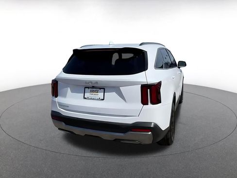Used 2024 Kia Sorento S image 14