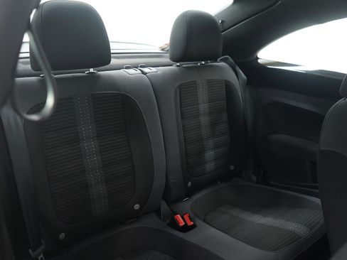 Used 2013 Volkswagen Beetle 2.0T image 12