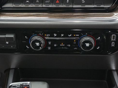 Used 2023 Chevrolet Silverado 1500 LT Trail Boss w/ Convenience Package II image 16