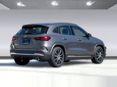 New 2026 Mercedes-Benz GLA 35 AMG 4MATIC image 9