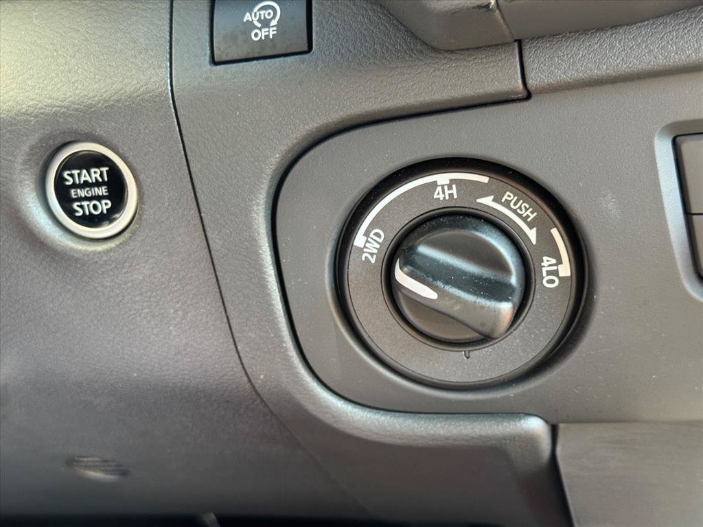Used 2025 Nissan Frontier PRO-4X AWD/4WD image 22