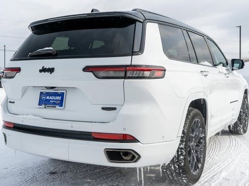 Used 2024 Jeep Grand Cherokee L Summit w/ High Altitude Package image 6