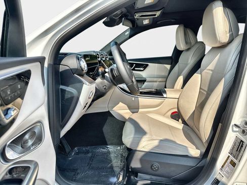 Used 2026 Mercedes-Benz GLC 300 image 10