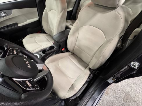 Certified 2023 Kia Forte LXS w/ LXS Technology Package image 18