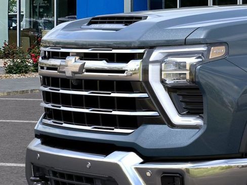 New 2026 Chevrolet Silverado 2500 LTZ w/ LTZ Premium Texas Edition AWD/4WD image 13