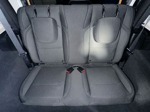 Used 2022 Jeep Wrangler Sport S image 33