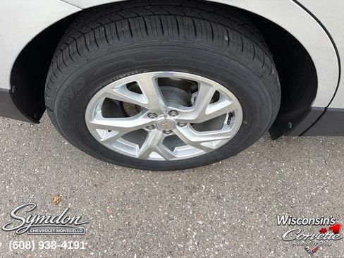 Used 2020 Chevrolet Equinox Premier AWD/4WD image 23
