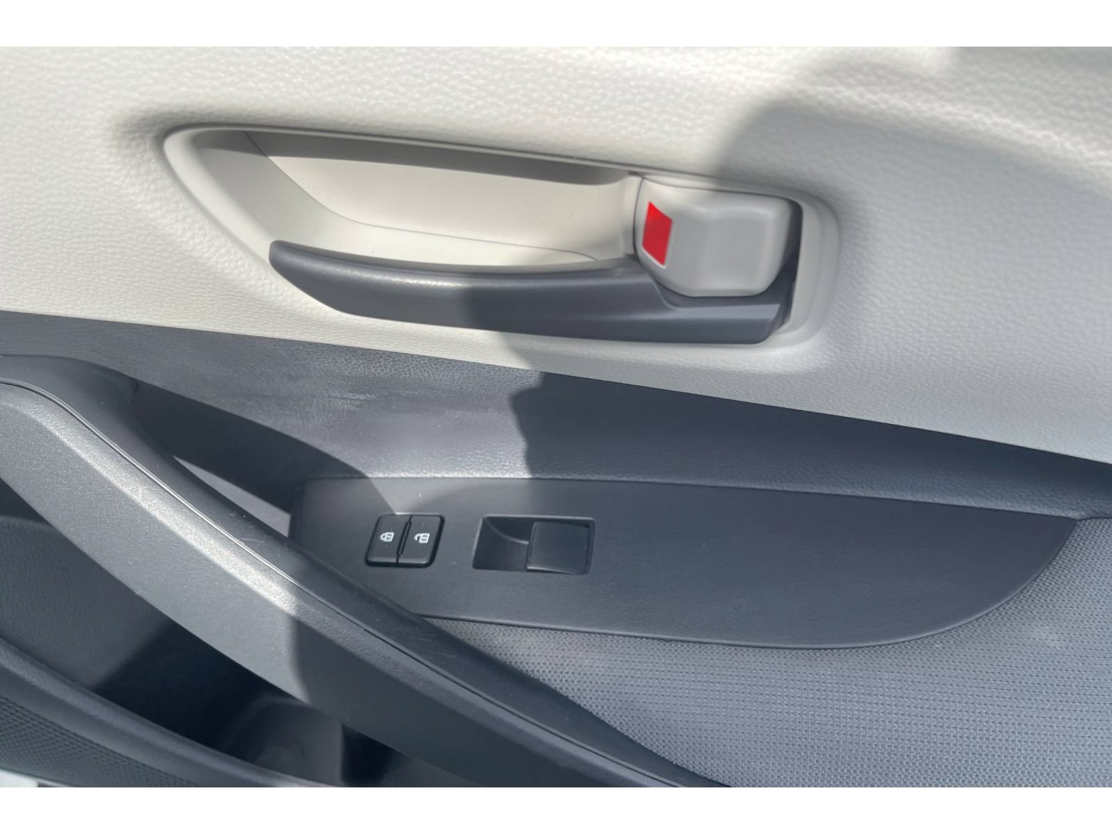 Used 2022 Toyota Corolla LE w/ Carpet Mat Package (TMS) FWD image 20