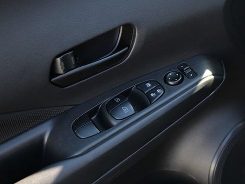 Used 2025 Nissan Kicks Play S FWD image 13