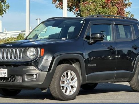Used 2016 Jeep Renegade Latitude w/ Cold Weather Group image 2