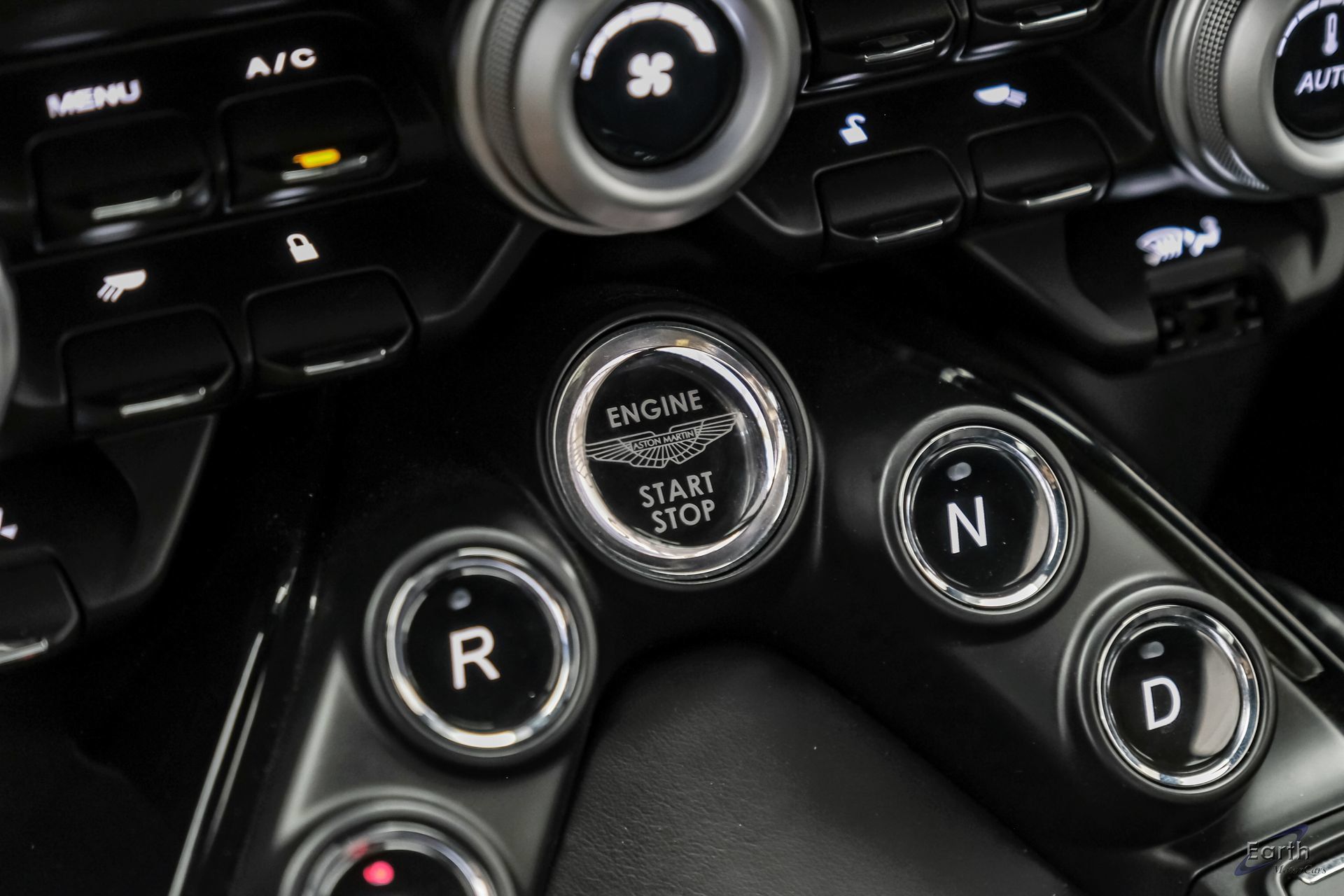 Used 2022 Aston Martin V8 Vantage Coupe RWD image 71