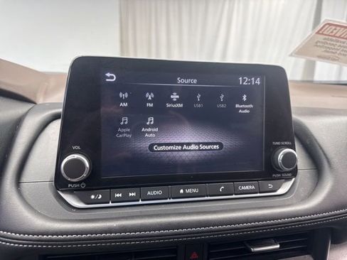 Used 2023 Nissan Rogue SV image 18