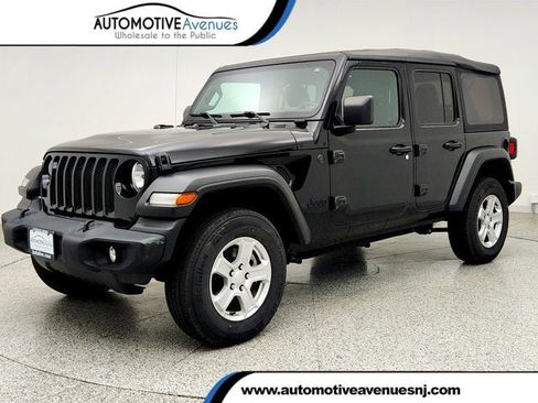 Used 2022 Jeep Wrangler Unlimited Sport AWD/4WD image 1