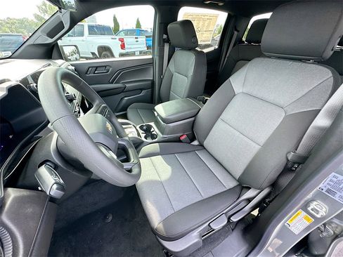 New 2026 Chevrolet Colorado W/T image 15