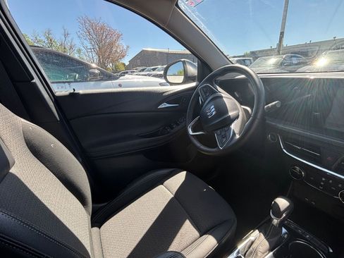 Used 2025 Buick Encore GX Preferred image 31