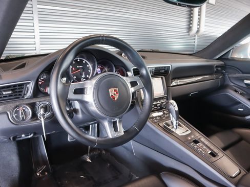 Used 2014 Porsche 911 Turbo image 4