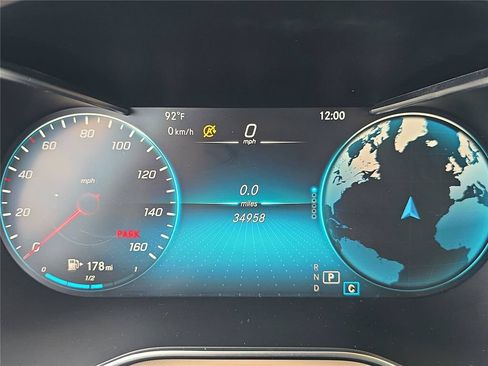 Used 2022 Mercedes-Benz GLC 300 4MATIC image 21
