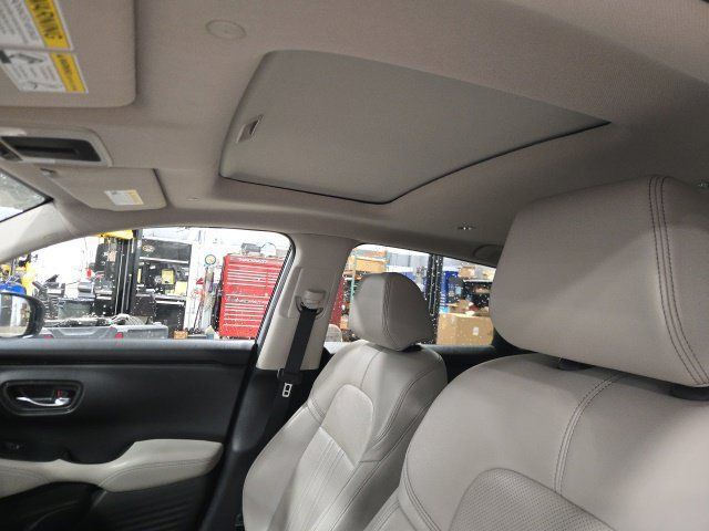 Used 2023 Honda HR-V EX-L image 14