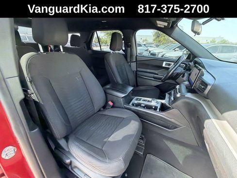 Used 2020 Ford Explorer XLT RWD image 28