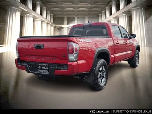 Used 2023 Toyota Tacoma TRD Off-Road w/ TRD Premium Off Road Package image 4