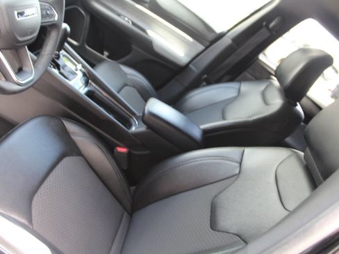Used 2024 Jeep Compass Latitude w/ Altitude Special Edition AWD/4WD image 15