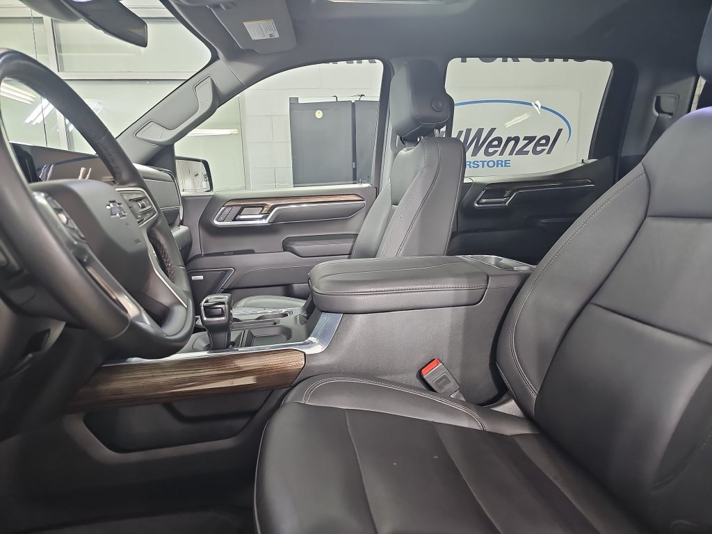 Certified 2024 Chevrolet Silverado 1500 RST w/ Convenience Package II AWD/4WD image 18