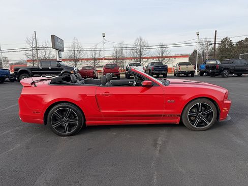 Used 2013 Ford Mustang GT Premium image 8