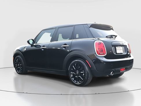 Used 2021 MINI Cooper 4-Door Hardtop image 7