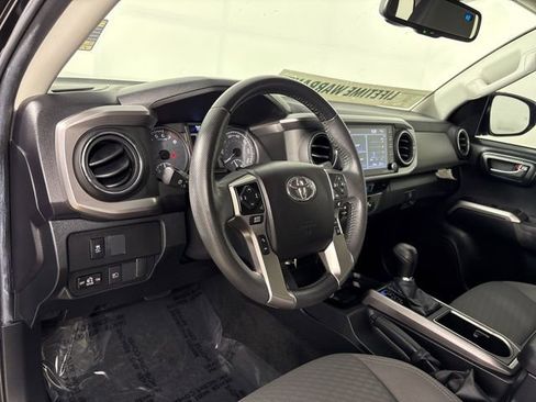 Used 2022 Toyota Tacoma SR5 w/ Technology Package RWD image 24
